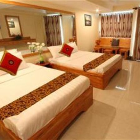 Lucky Star 2 Hotel Phnom Penh Exterior photo